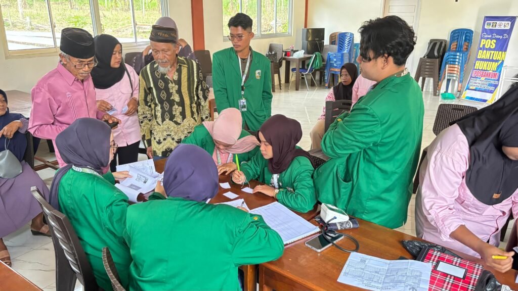 Tingkatkan Kualitas Kesehatan, Mahasiswa KKN UNAND Gelar Cek Kesehatan Gratis Bersama Puskesmas Pembantu Lubuk Gadang Timur